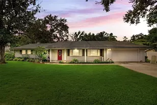 715 Debra Lynne Dr, Brandon, FL 33511 - Photo 1