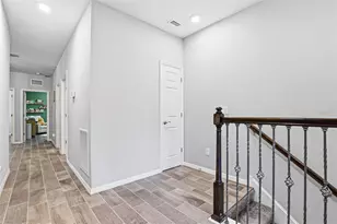 2818 Grand Kemerton Pl, Tampa, FL 33618 - Photo 14