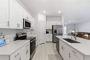 3643 Forest Path Dr, Plant City, FL 33565 - Photo 12