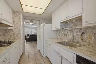 2011 58th Ave N, Saint Petersburg, FL 33714 - Photo 8