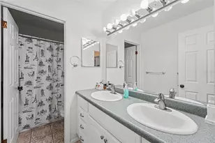 6490 Cape Hatteras Way NE, Saint Petersburg, FL 33702 - Photo 22