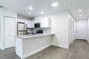 326 S Grosse Ave, Tarpon Springs, FL 34689 - Photo 8