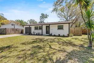 8201 Riverside Dr NE, Saint Petersburg, FL 33702 - Photo 4