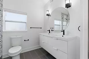 3916 Iowa Ave W, Tampa, FL 33616 - Photo 16