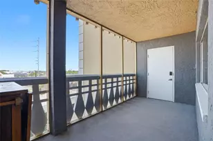 8950 Park Blvd, Seminole, FL 33777 - Photo 30