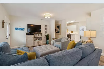 4724 W Wallcraft Avenue, Tampa, FL 33611 - Photo 4