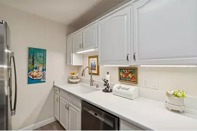 4724 W Wallcraft Avenue, Tampa, FL 33611 - Photo 10