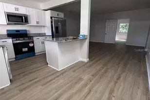 1355 Lakeview Rd, Clearwater, FL 33756 - Photo 4