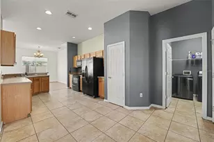 6228 Alamanda Hills Blvd, Lakeland, FL 33813 - Photo 10
