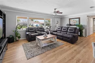 2798 67th St N, Saint Petersburg, FL 33710 - Photo 6