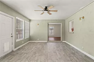 2524 Victarra Cir, Lutz, FL 33559 - Photo 20