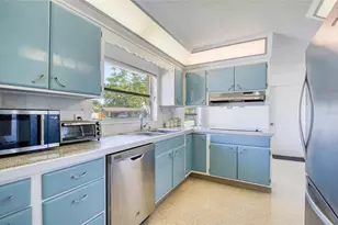 1631 Chateau Dr, Clearwater, FL 33756 - Photo 14