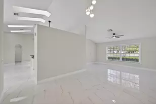 12280 Everard Dr, Spring Hill, FL 34609 - Photo 8