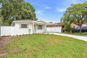 2206 Gordon St, Tampa, FL 33605 - Photo 2