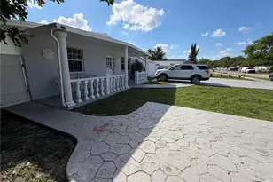 126 Miami Gardens Rd, West Park, FL 33023 - Photo 2