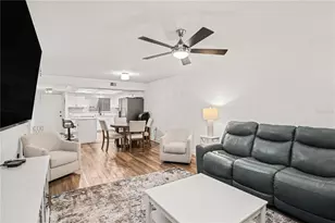 9802 Lombard Ct, Tampa, FL 33618 - Photo 8