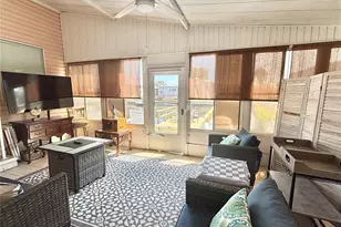 102 Americana Ct NE, Saint Petersburg, FL 33702 - Photo 28