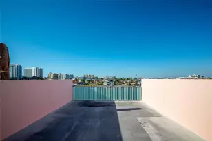 140 Brightwater Dr, Clearwater Beach, FL 33767 - Photo 10