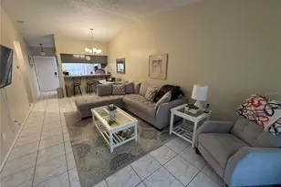 7249 Parkside Villas Dr N, Saint Petersburg, FL 33709 - Photo 6