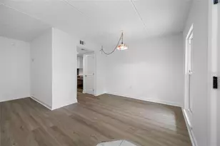 8911 Blind Pass Rd, Saint Pete Beach, FL 33706 - Photo 20