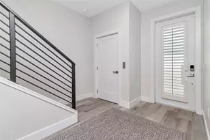 536 4th Ave S, Saint Petersburg, FL 33701 - Photo 2