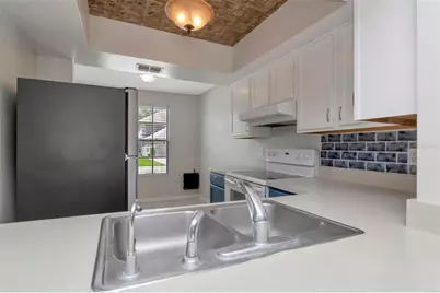 14053 Notreville Way, Tampa, FL 33624 - Photo 8