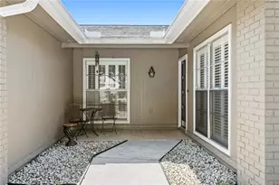 6404 Heathermoor Ct, Tampa, FL 33634 - Photo 4