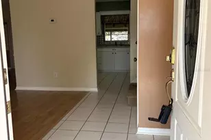 1008 Lady Guinevere Dr, Valrico, FL 33594 - Photo 8