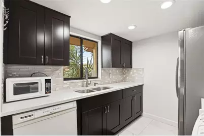 3919 Pine Limb Court, Tampa, FL 33614 - Photo 8