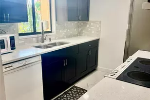 3919 Pine Limb Ct, Tampa, FL 33614 - Photo 6