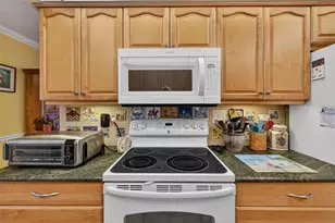 2322 Lancaster Dr, Sun City Center, FL 33573 - Photo 10