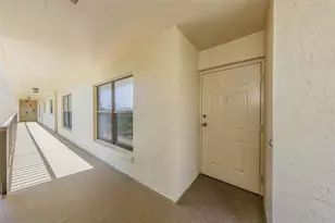 1000 Cove Cay Dr, Clearwater, FL 33760 - Photo 2