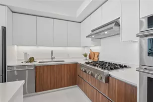 400 Central Ave, Saint Petersburg, FL 33701 - Photo 10