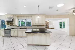 1350 Eckles Dr, Tampa, FL 33612 - Photo 24