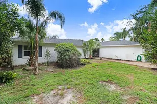 1350 Eckles Dr, Tampa, FL 33612 - Photo 12