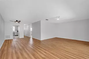 3128 59th St S, Gulfport, FL 33707 - Photo 8