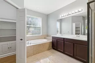 11133 Wembley Landing Dr, Lithia, FL 33547 - Photo 12