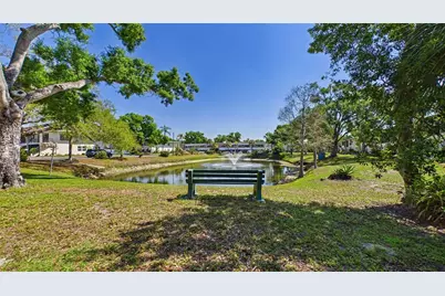 5664 40th Terrace N #428, Saint Petersburg, FL 33710 - Photo 2