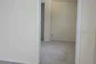 300 94th Ave N, Saint Petersburg, FL 33702 - Photo 16