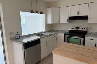 300 94th Ave N, Saint Petersburg, FL 33702 - Photo 4