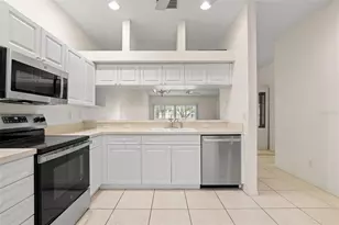 6600 100th Way N, Saint Petersburg, FL 33708 - Photo 8
