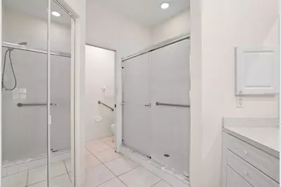6600 100th Way N #24B, Saint Petersburg, FL 33708 - Photo 18