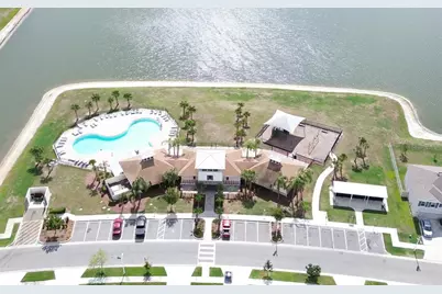 7980 Broad Pointe Drive, Zephyrhills, FL 33540 - Photo 32
