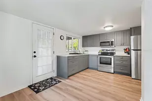 6305 S MacDill Ave, Tampa, FL 33611 - Photo 6