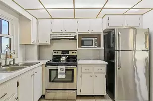 1270 Gulf Blvd, Clearwater Beach, FL 33767 - Photo 8