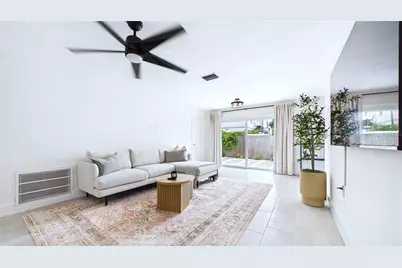 1920 New Hampshire Avenue NE, Saint Petersburg, FL 33703 - Photo 8