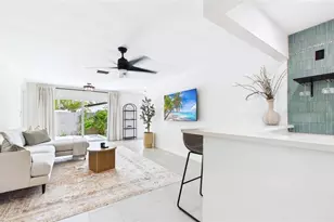 1920 New Hampshire Ave NE, Saint Petersburg, FL 33703 - Photo 6