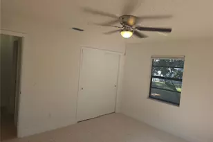 10410 N Ojus Dr, Tampa, FL 33617 - Photo 6