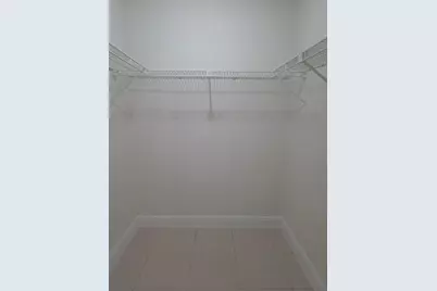 10410 N Ojus Drive, Tampa, FL 33617 - Photo 8