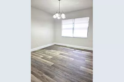 10410 N Ojus Drive, Tampa, FL 33617 - Photo 6